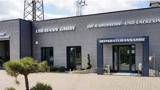 Unternehmen Uhlmann GmbH Lackierungen und Reparaturen KFZ-Aufbereitung