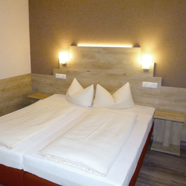 Galeriebild 6oX7ChIrla.jpg